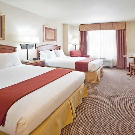 Holiday Inn Express Hotel & Suites Cedar City, An Ihg Hotel Номер фото