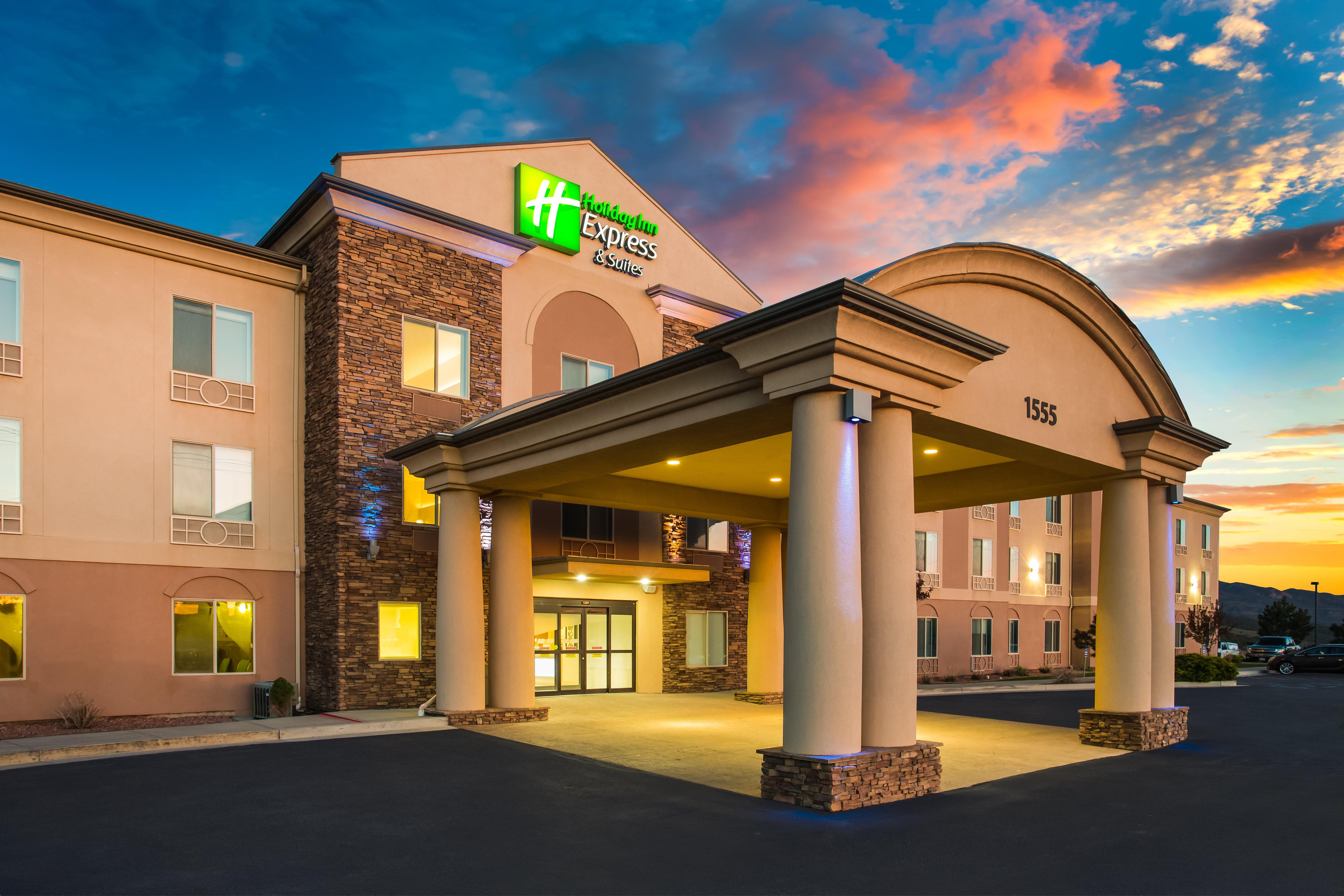 Holiday Inn Express Hotel & Suites Cedar City, An Ihg Hotel Екстер'єр фото