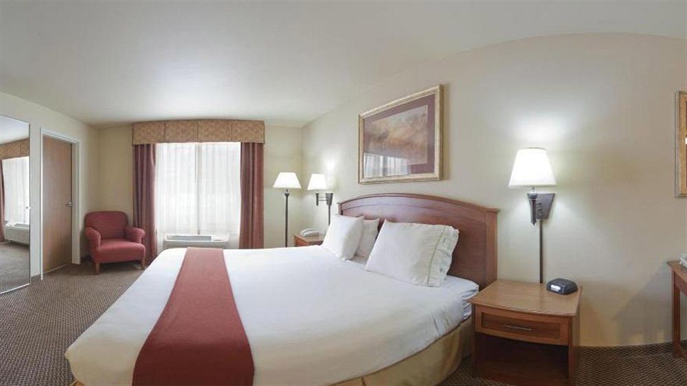 Holiday Inn Express Hotel & Suites Cedar City, An Ihg Hotel Екстер'єр фото